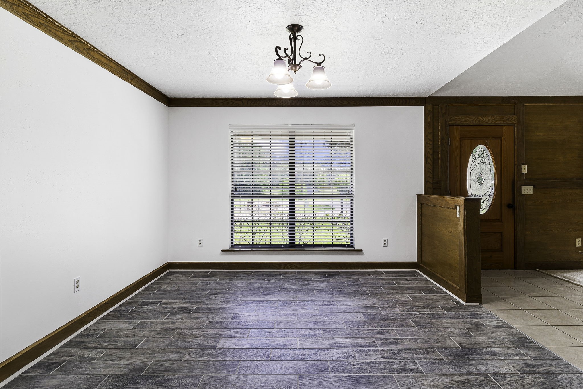 13180 Morgan Drive Splendora, TX 77372 - Photo 11 of 34 an empty room with windows