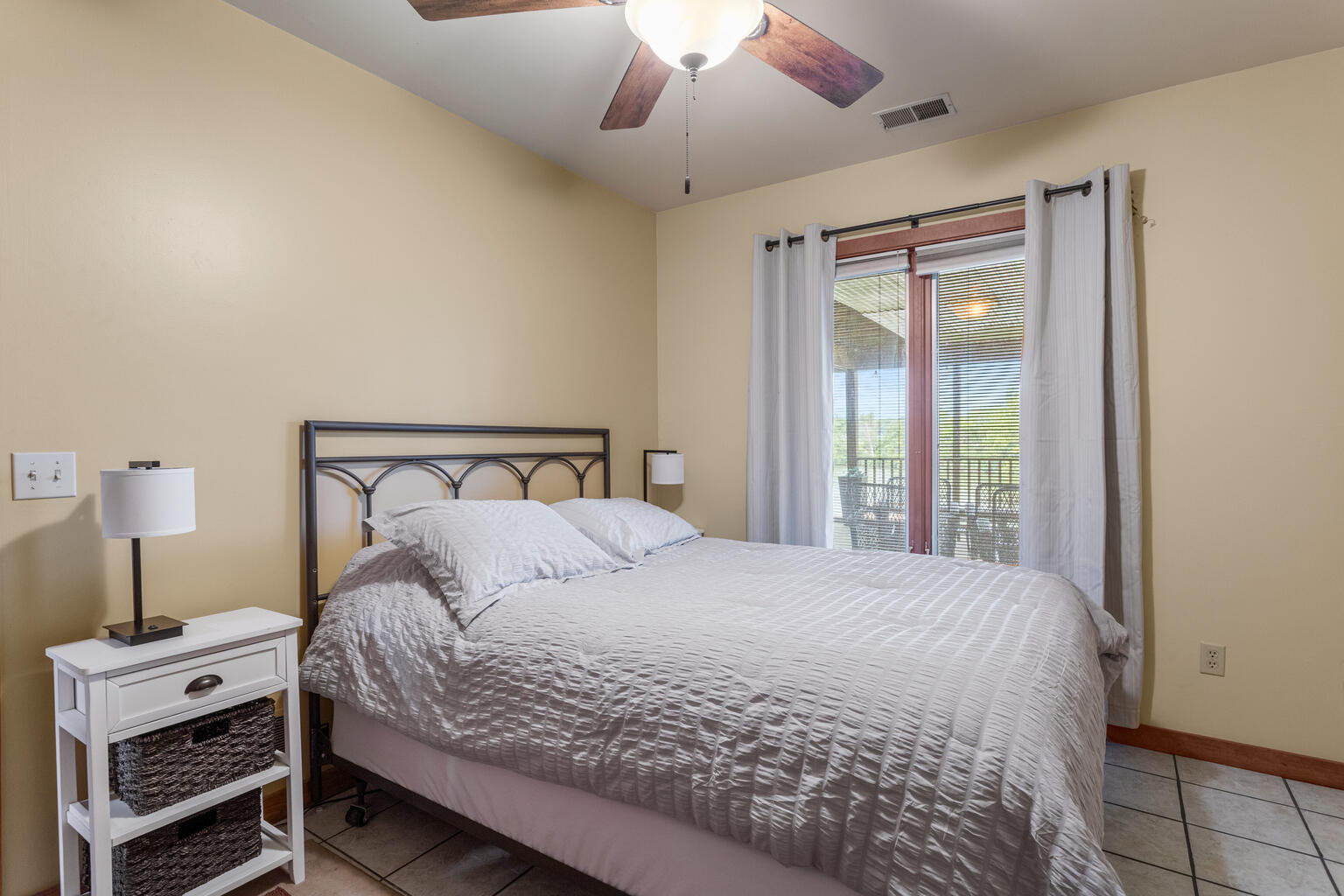 690 North Cove Court Decatur, IL 62521 - Photo 42 of 50 a bedroom with a bed and a window