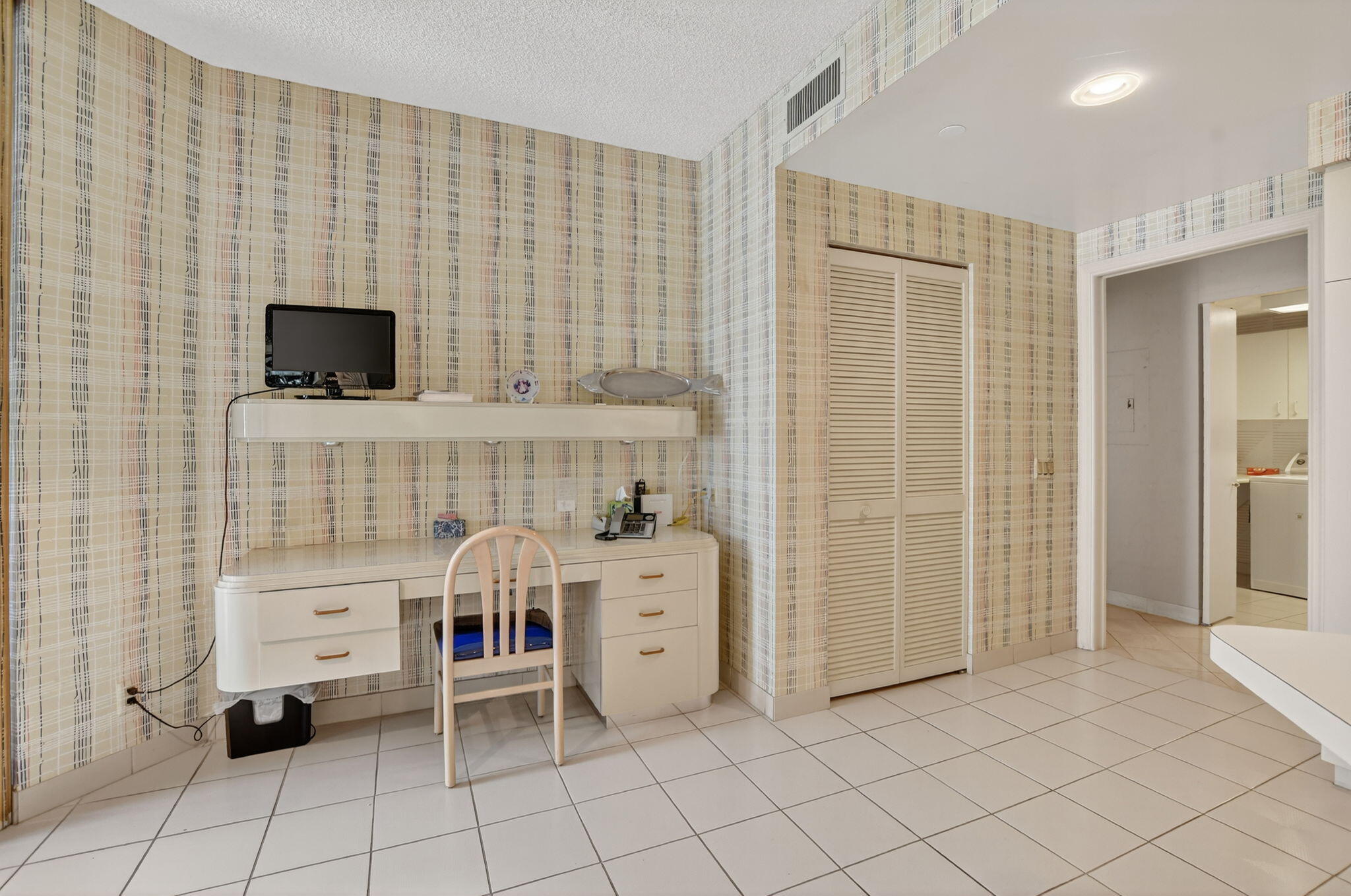 20310 Fairway Oaks Drive, Unit 124 Boca Raton, FL 33434 - Photo 35 of 65 21-web-or-mls-011_DSC_0052