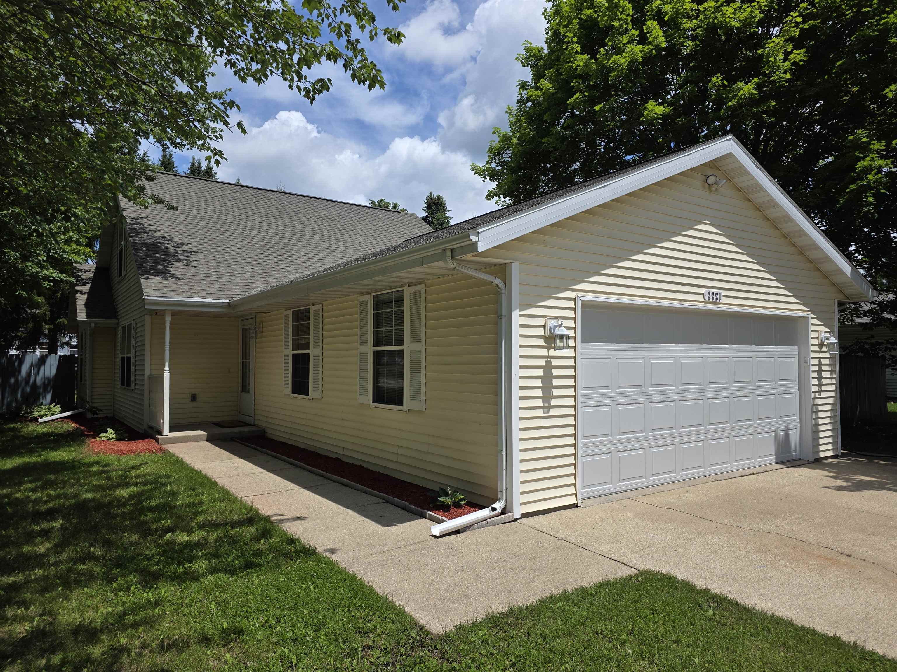 2221 Alongi Lane Beloit, WI 53511 - Photo 28 of 33