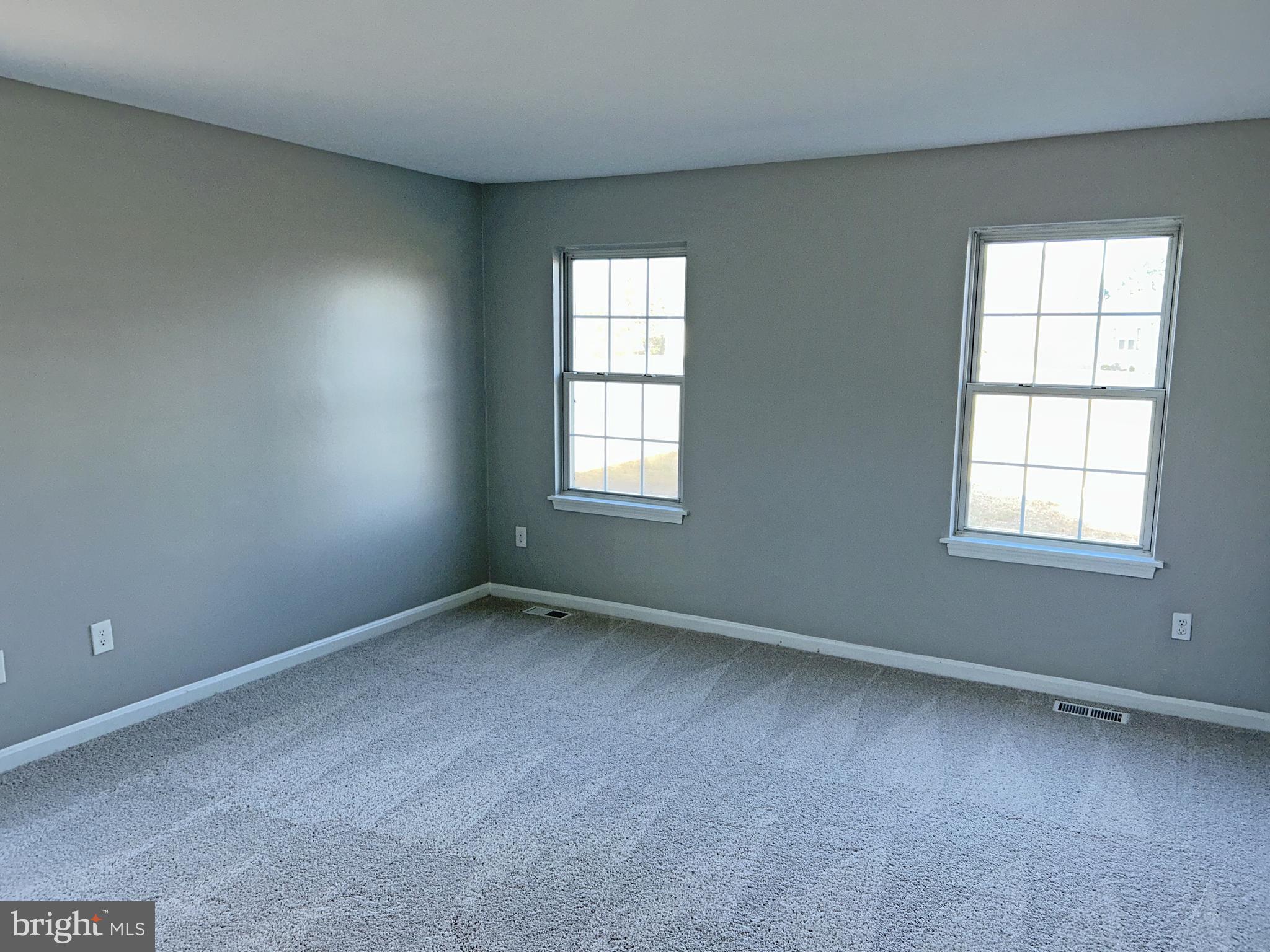 21630 Hackney Circle Lincoln, DE 19960 - Photo 5 of 13 an empty room with a window