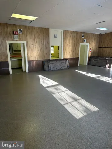 a view of a livingroom with furniture