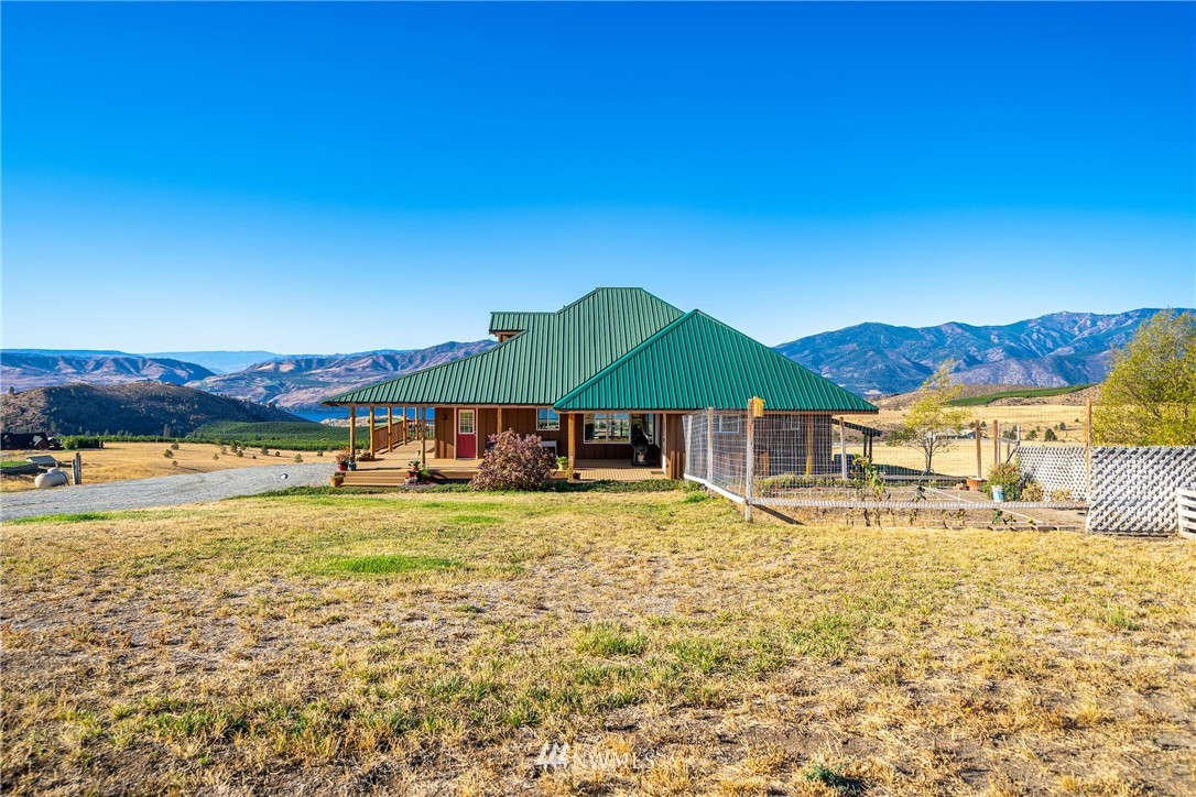 640 Chelan Trails Road Manson, WA 98831 - Photo 3 of 32 Gallery Image 3