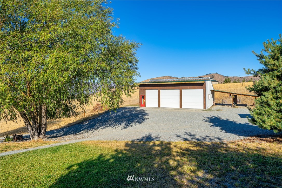 640 Chelan Trails Road Manson, WA 98831 - Photo 6 of 32 Gallery Image 6