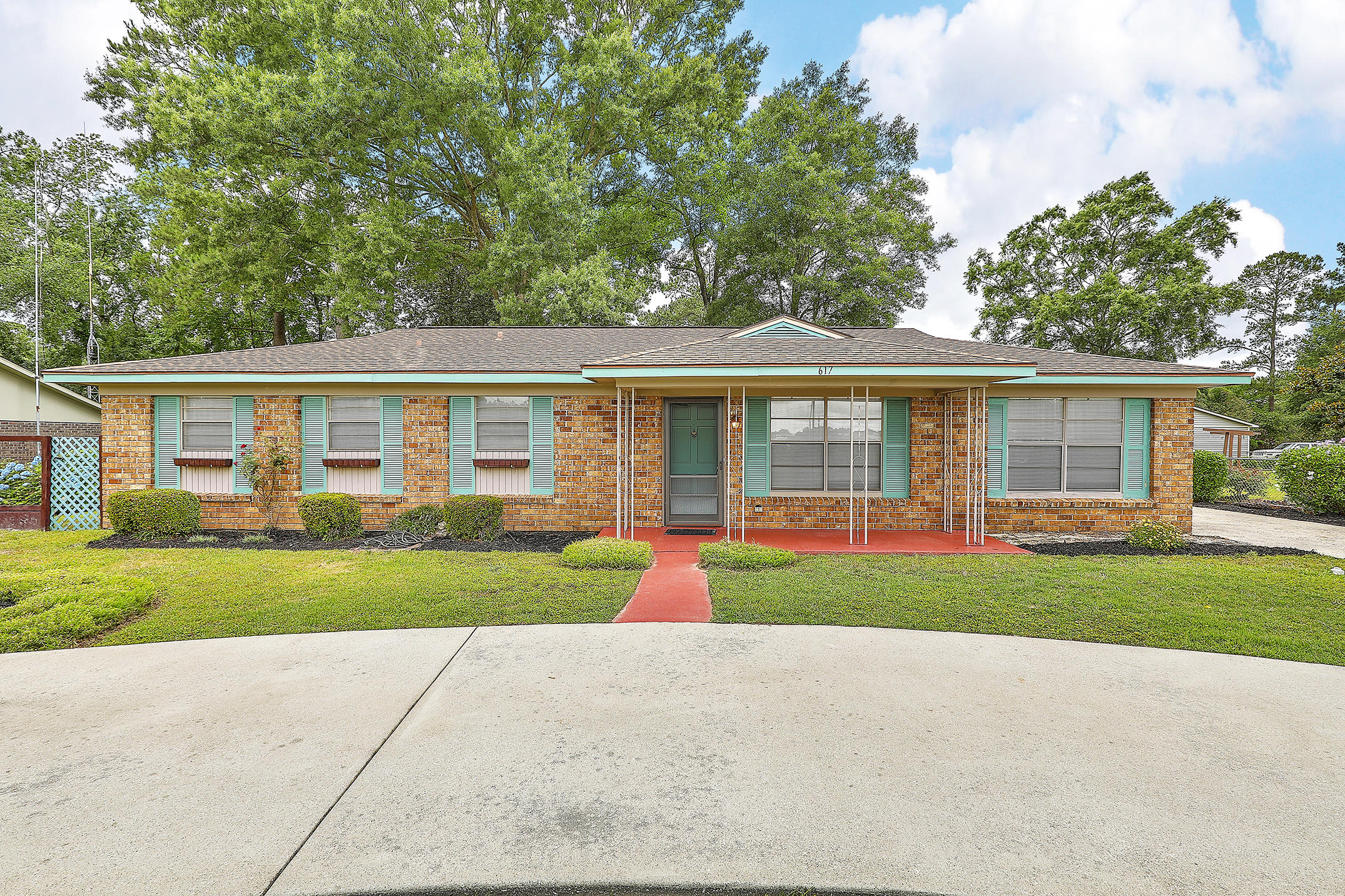 617 College Park Road Ladson, SC 29456 - Photo 1 of 28 617 College Park Road