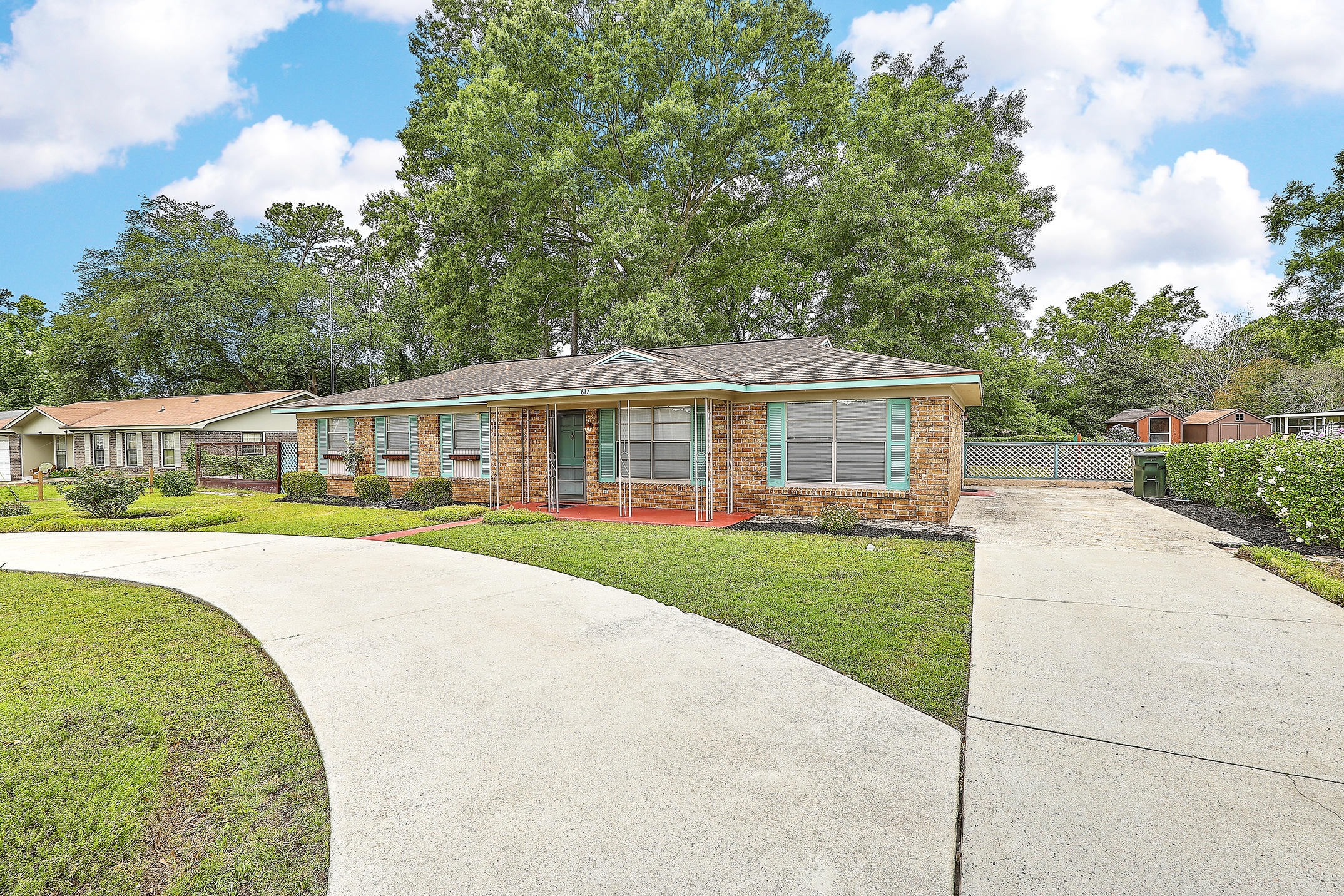 617 College Park Road Ladson, SC 29456 - Photo 3 of 28 Tons of Parking