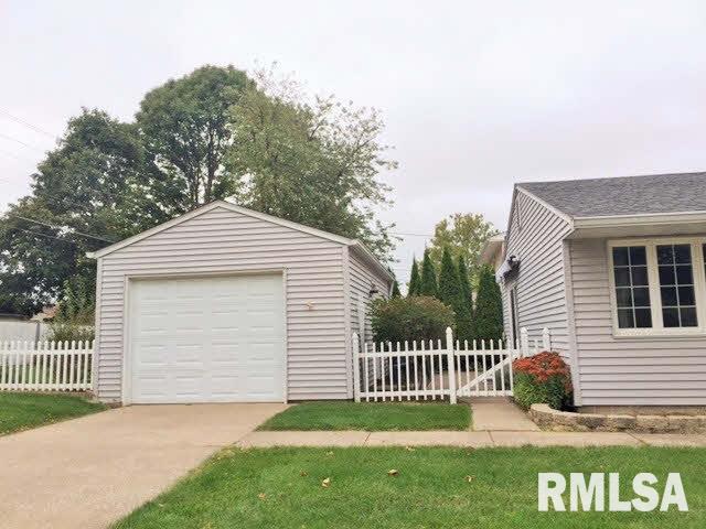 3403 3rd Street Moline, IL 61265 - Photo 2 of 18 Gallery Image 2
