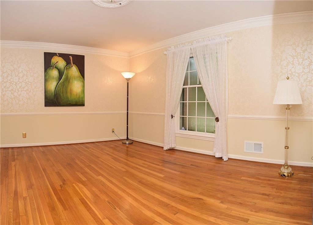 7949 Spring Mill Road Indianapolis, IN 46260 - Photo 16 of 36 Gallery Image 16