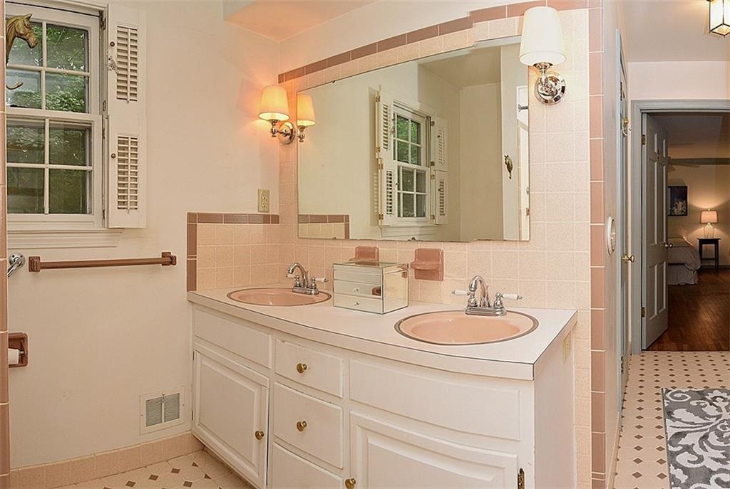7949 Spring Mill Road Indianapolis, IN 46260 - Photo 28 of 36 Gallery Image 28
