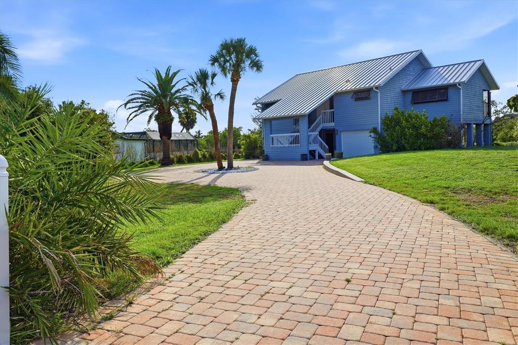 1649 Manor Road Englewood, FL 34223 - Photo 2 of 34