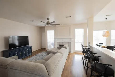 $425,000 | 1212 Ashbrook Drive, Grand Prairie, TX 75052