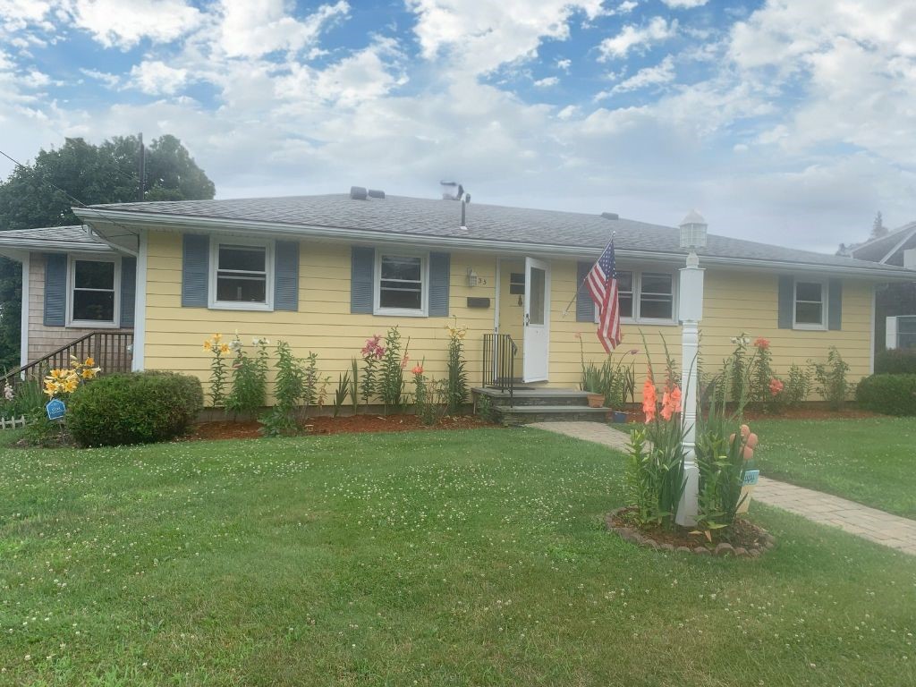 335 Mail Coach Road Portsmouth, RI 02871 - Photo 2 of 46