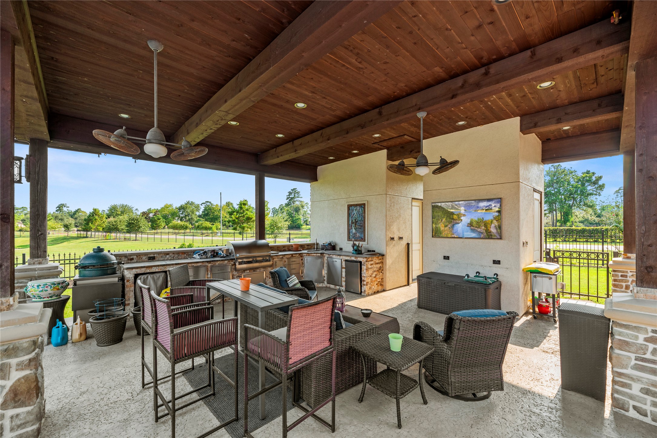 7715 Firethorne Creek Court Spring, TX 77389 - Photo 6 of 50 a outdoor space with furniture
