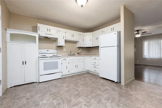 $164,900 | 9219 Lewis Avenue, Kansas City, MO 64138