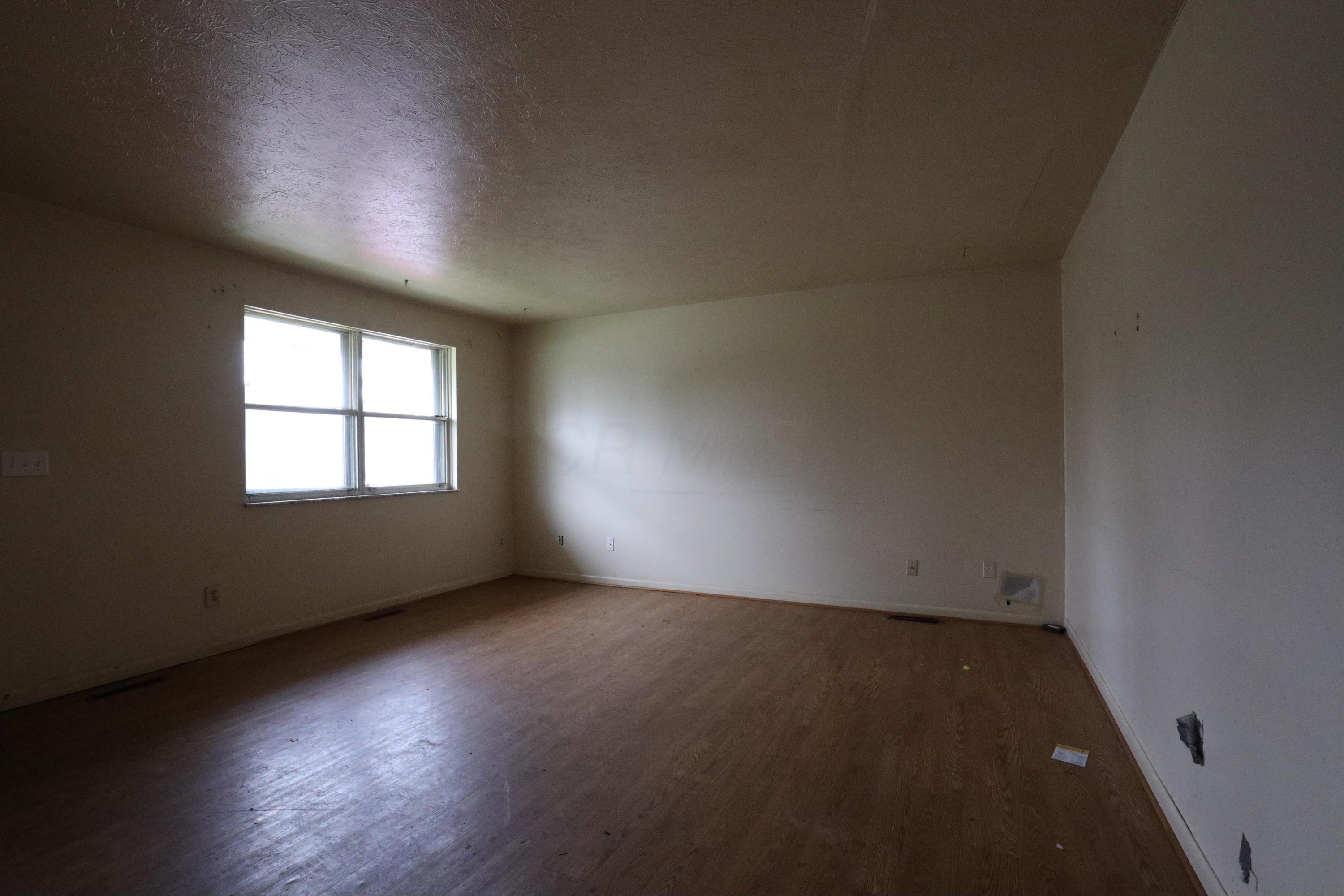 2756 Denmark Road Columbus, OH 43232 - Photo 4 of 23 Gallery Image 4