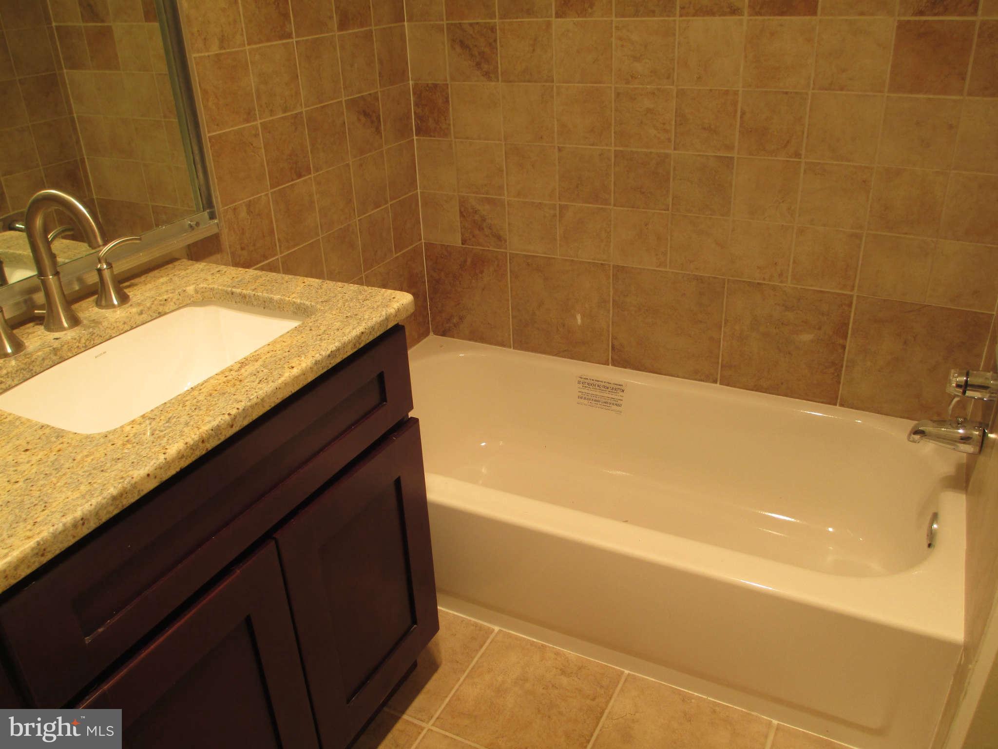 247 Springvale Road Great Falls, VA 22066 - Photo 17 of 28 Upstairs Bath