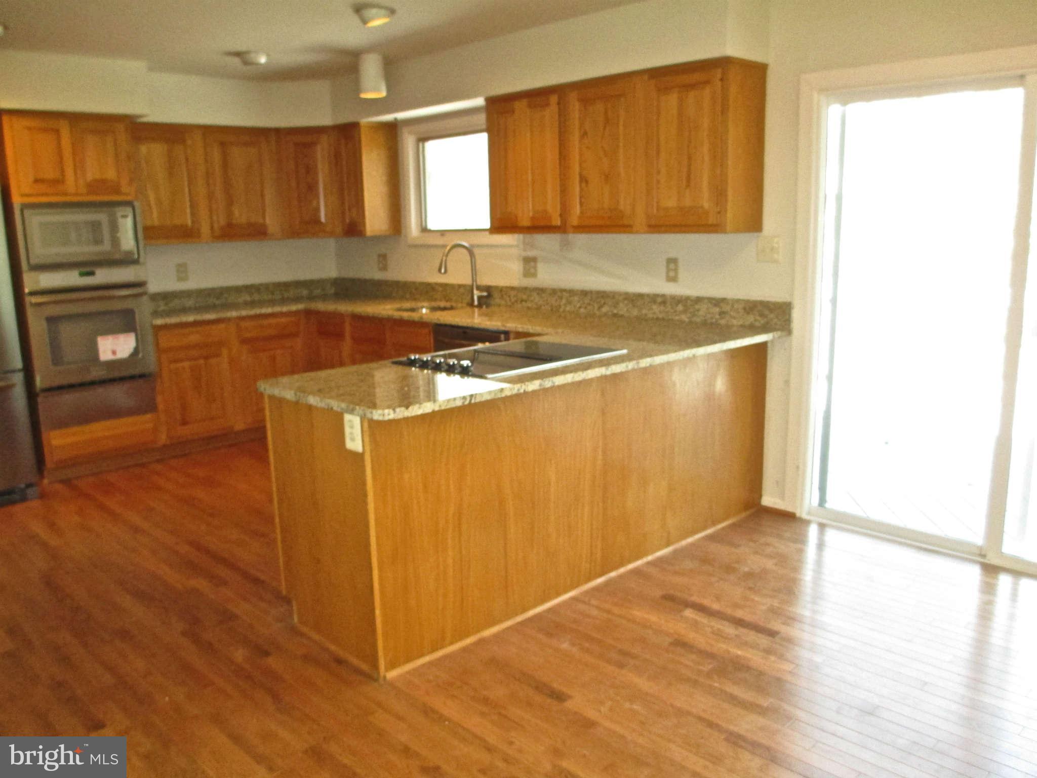 247 Springvale Road Great Falls, VA 22066 - Photo 9 of 28 Kitchen