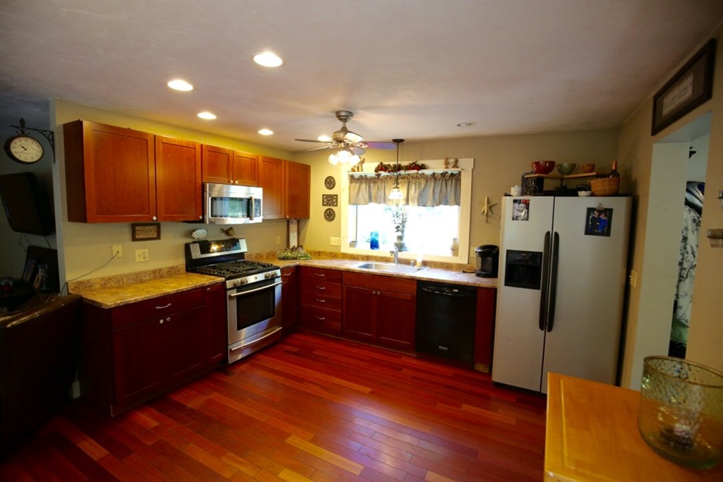 170 Nichewaug Road Petersham, MA 01366 - Photo 4 of 30 Gallery Image 4