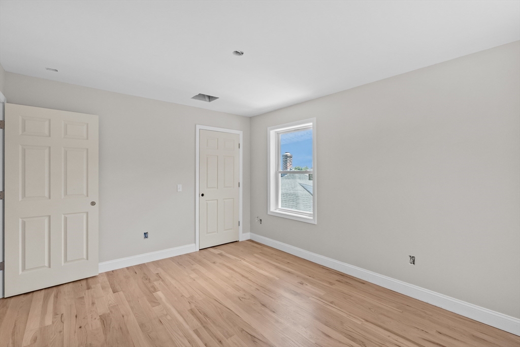 37 Murray Street Providence, RI 02909 - Photo 13 of 35