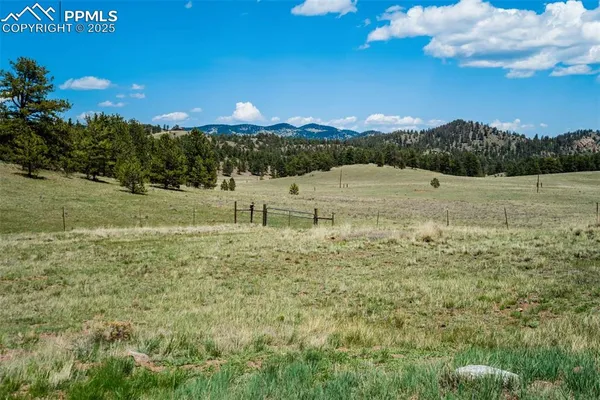 a view of outdoor space with mountain view