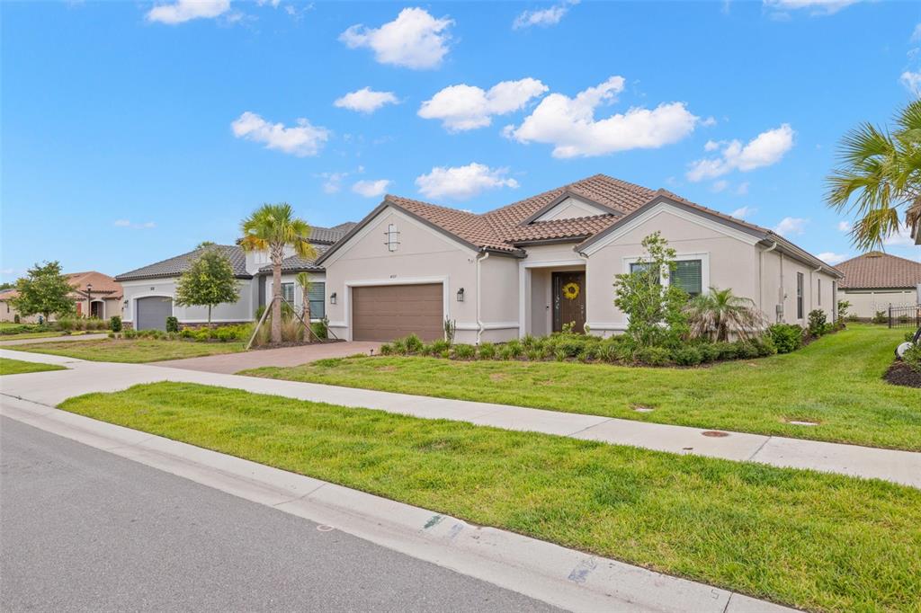 4727 Freccia Loop Wesley Chapel, FL 33543 - Photo 43 of 49