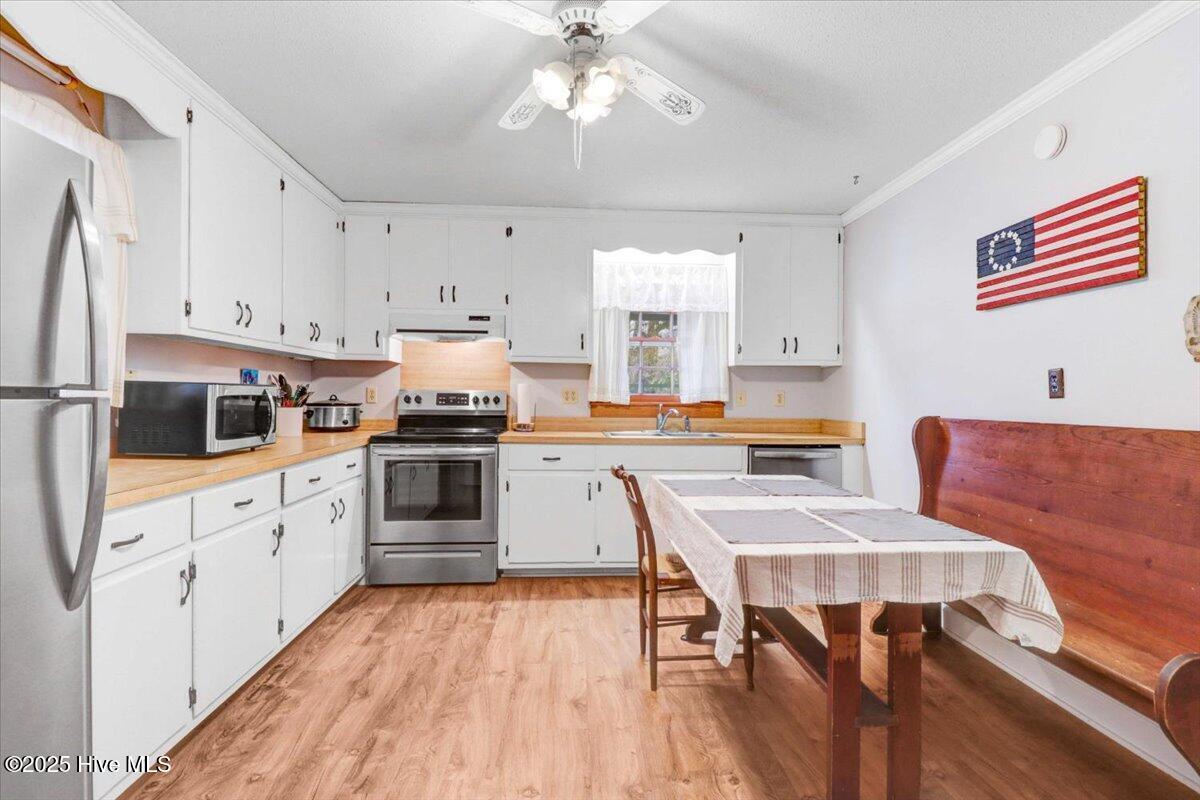 9752 Hawley Road Kenly, NC 27542 - Photo 2 of 46 Kitchen