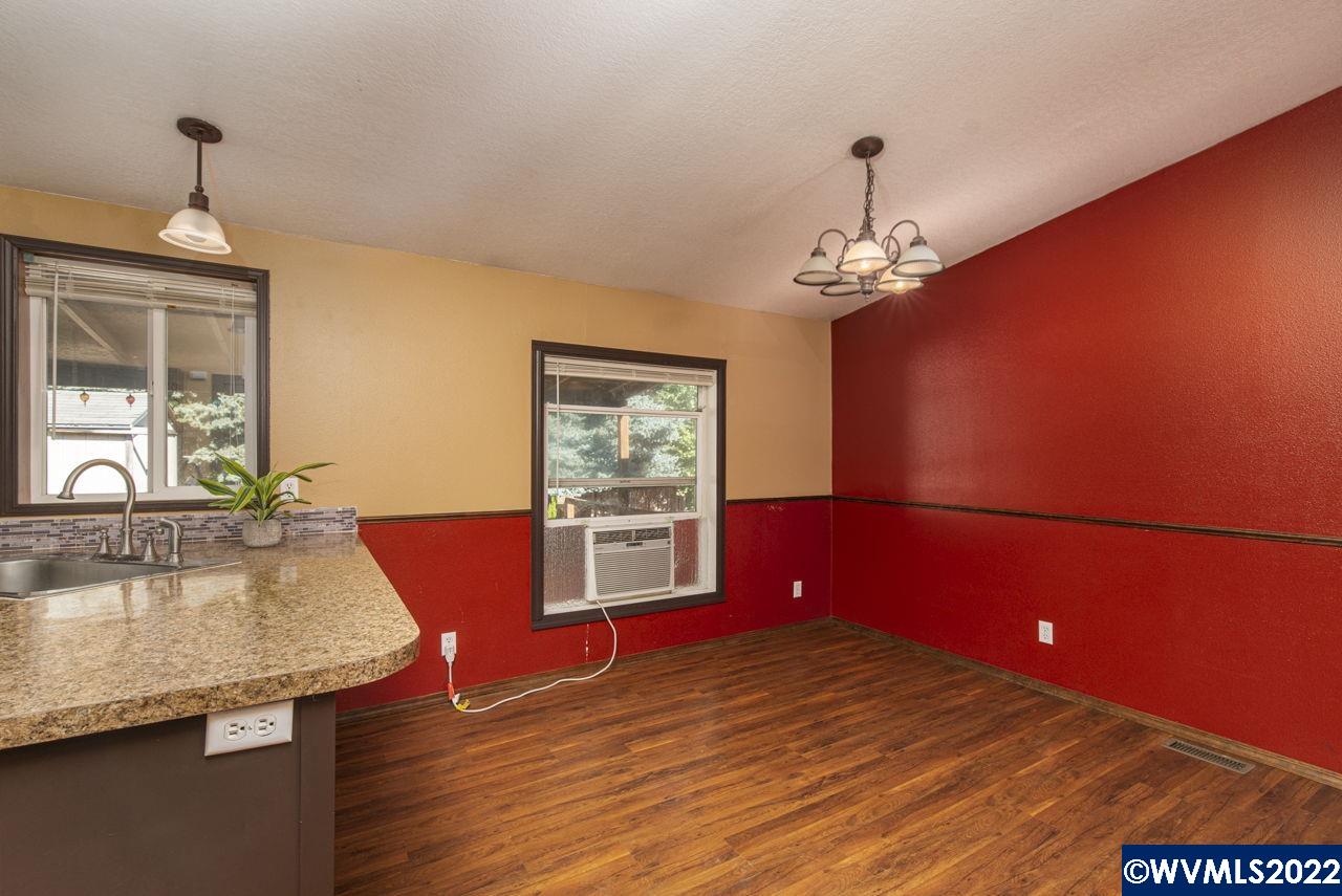 716 Hoffman Road Northeast, Unit 51 Salem, OR 97301 - Photo 7 of 28