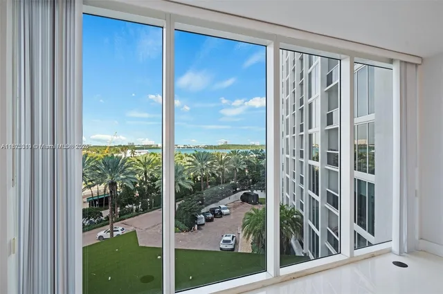 $3,900 | 10275 Collins Avenue, Unit 526, Bal Harbour, FL 33154