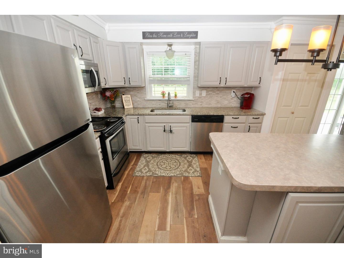 389 Breakneck Road Sewell, NJ 08080 - Photo 8 of 19 Kitchen