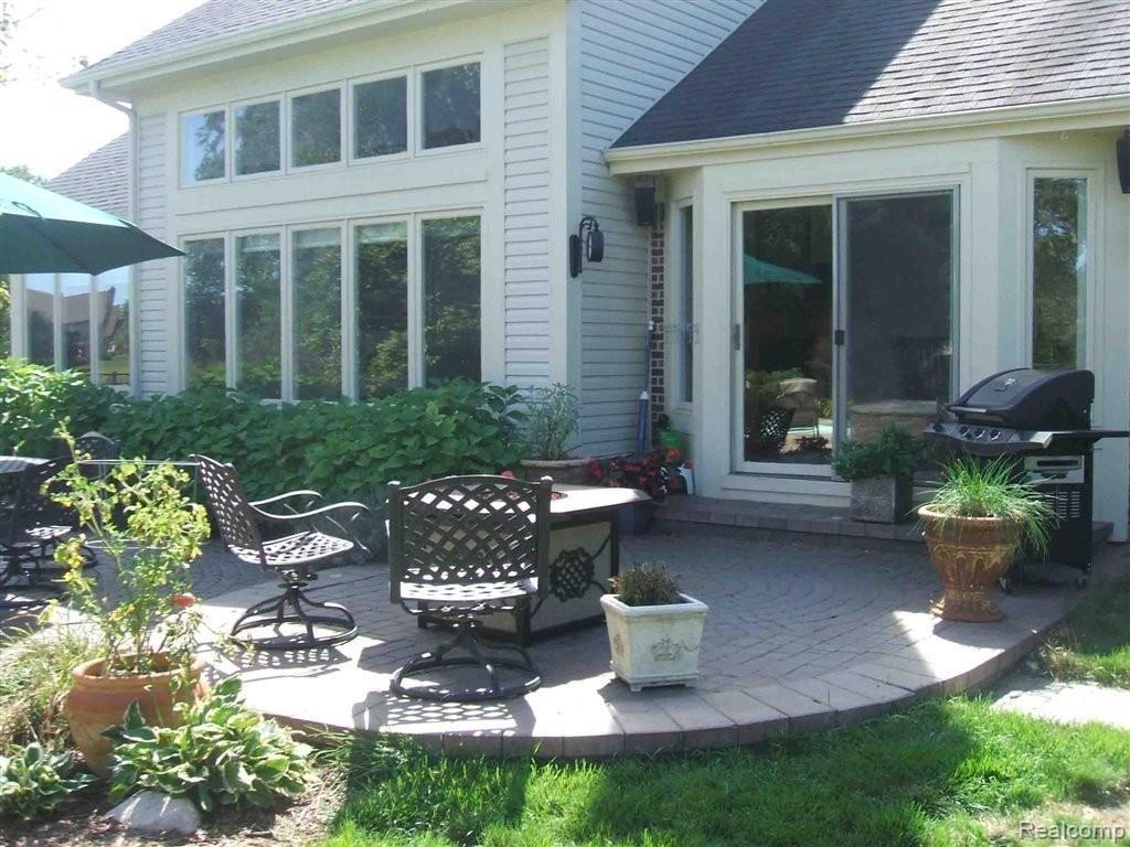 48241 Inveraray Road Canton, MI 48188 - Photo 21 of 33 BRICK PAVER PATIO