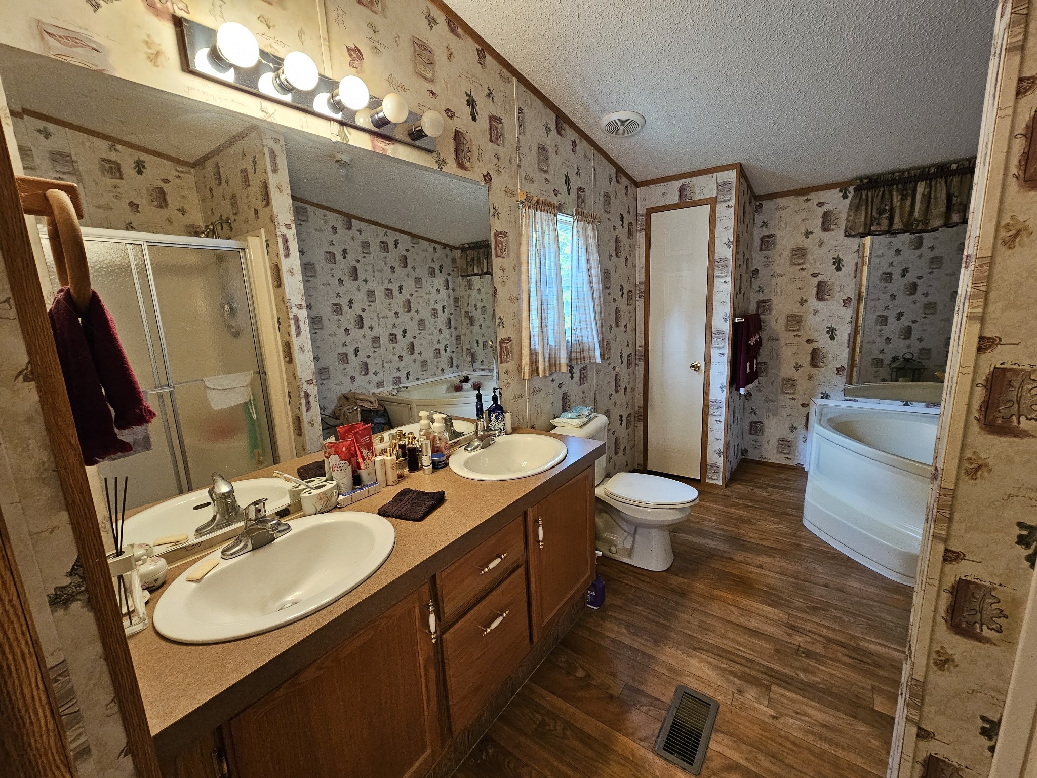 5980 Coxburg Road South Sugar Tree, TN 38380 - Photo 30 of 34 Main Bathroom. 12'x8'.