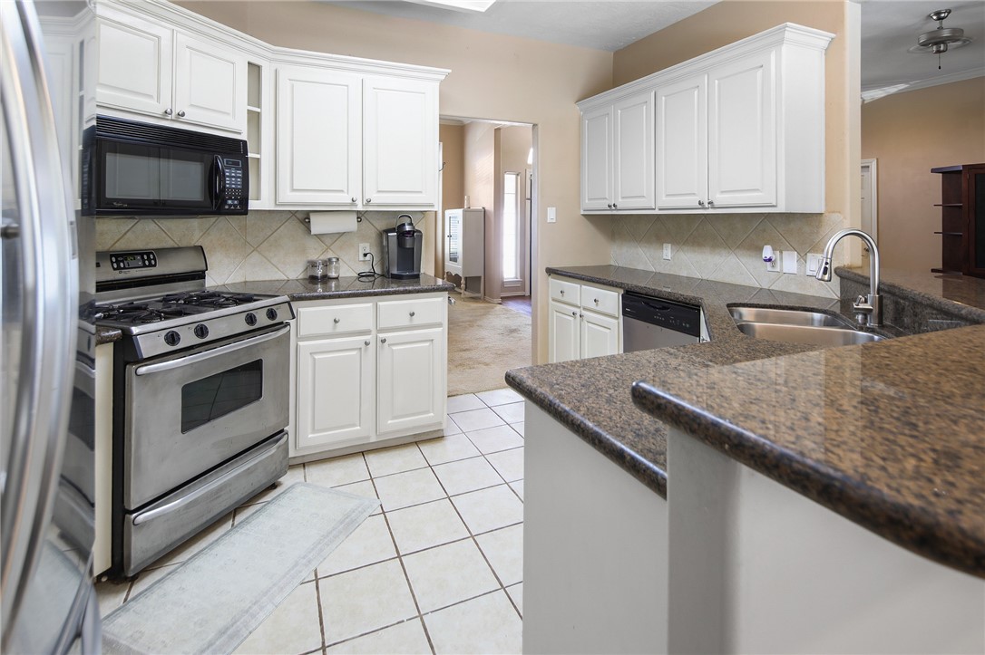 2051 Ravenstone Loop College Station, TX 77845 - Photo 11 of 36