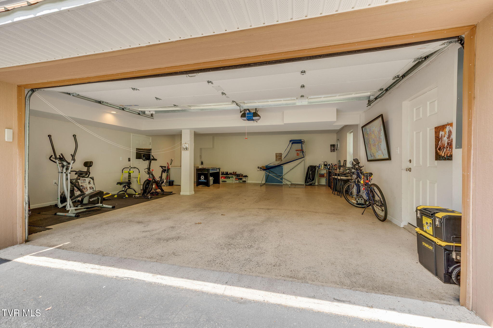 2100 Longreen Road Kingsport, TN 37660 - Photo 35 of 47 034