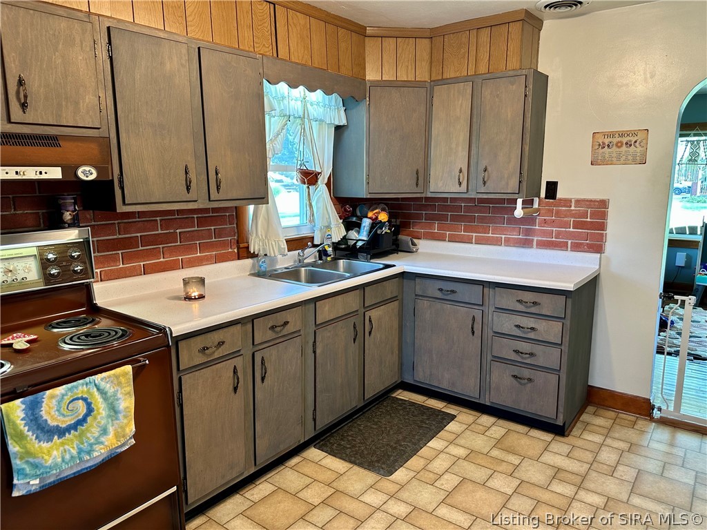 230 Hendricks Street Madison, IN 47250 - Photo 7 of 17 Kitchen