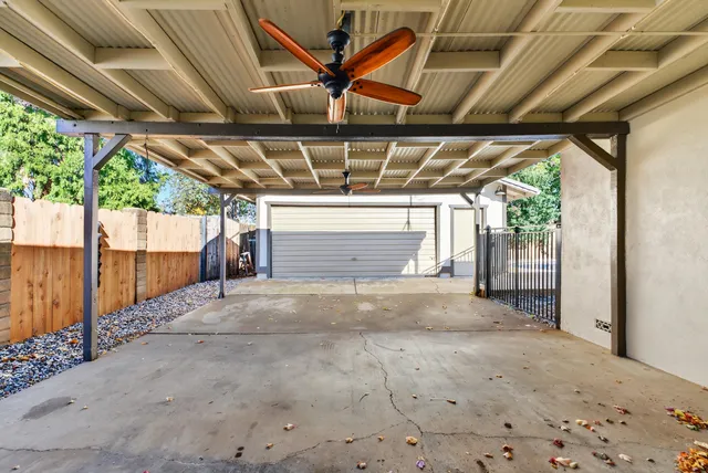 a view of a garage