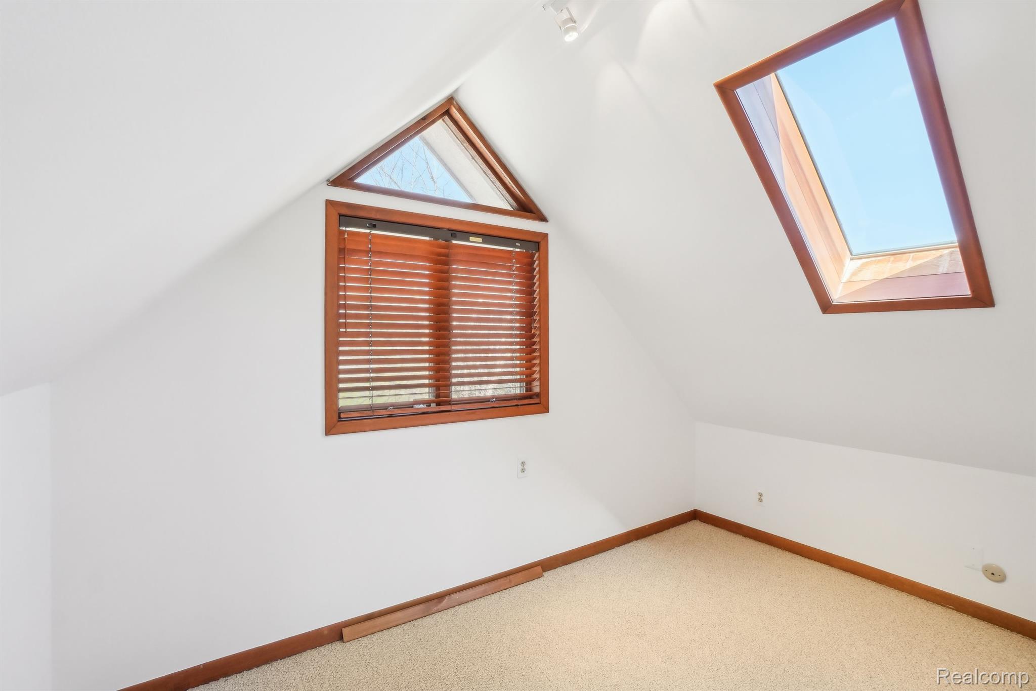 3641 Mann Road Clarkston, MI 48346 - Photo 26 of 61