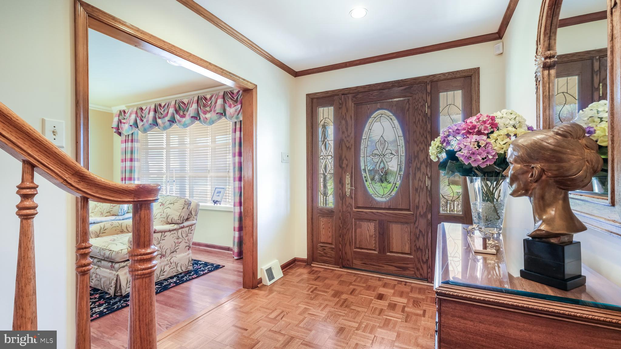 832 Broadmoor Road Huntingdon Valley, PA 19006 - Photo 2 of 30 Beautiful Entry