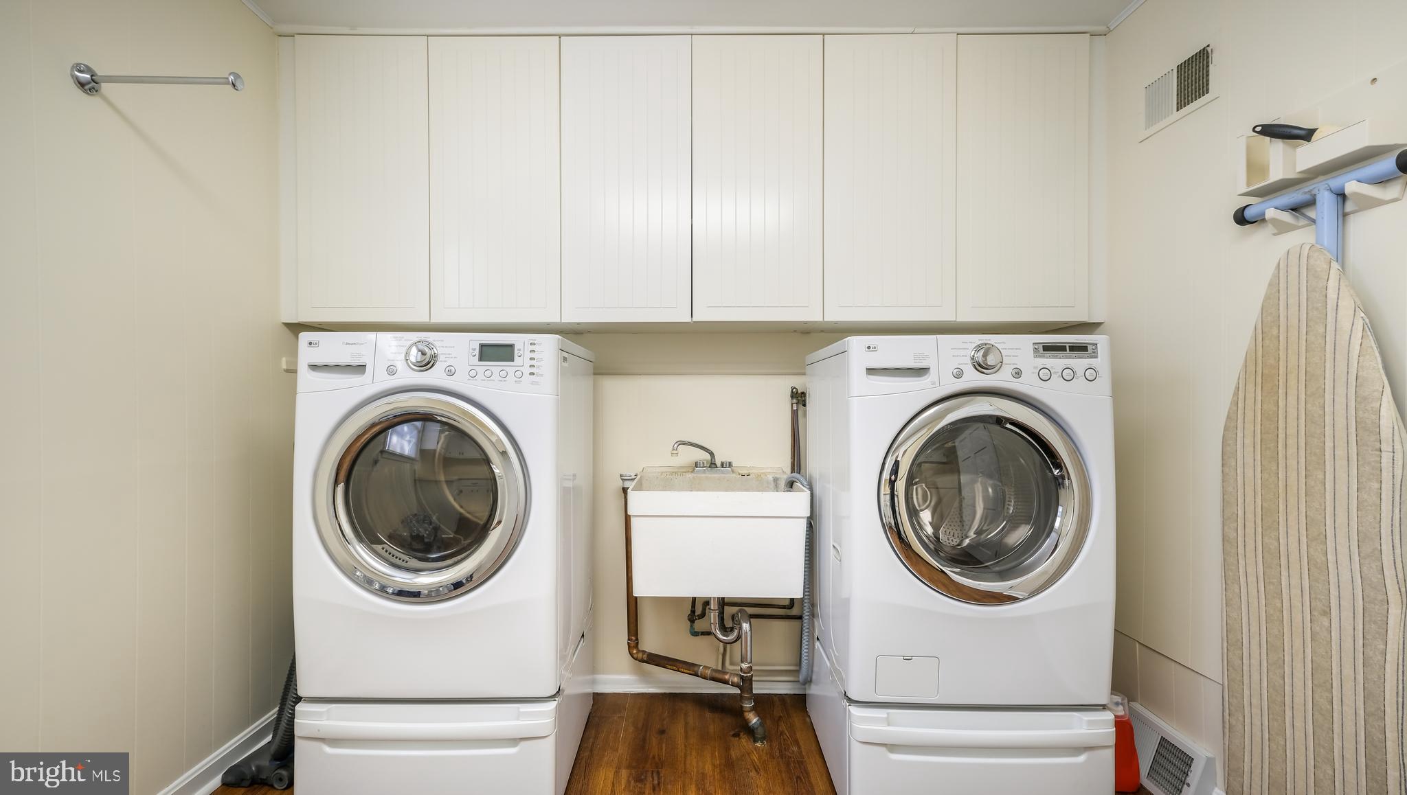 832 Broadmoor Road Huntingdon Valley, PA 19006 - Photo 14 of 30 Laundry Room