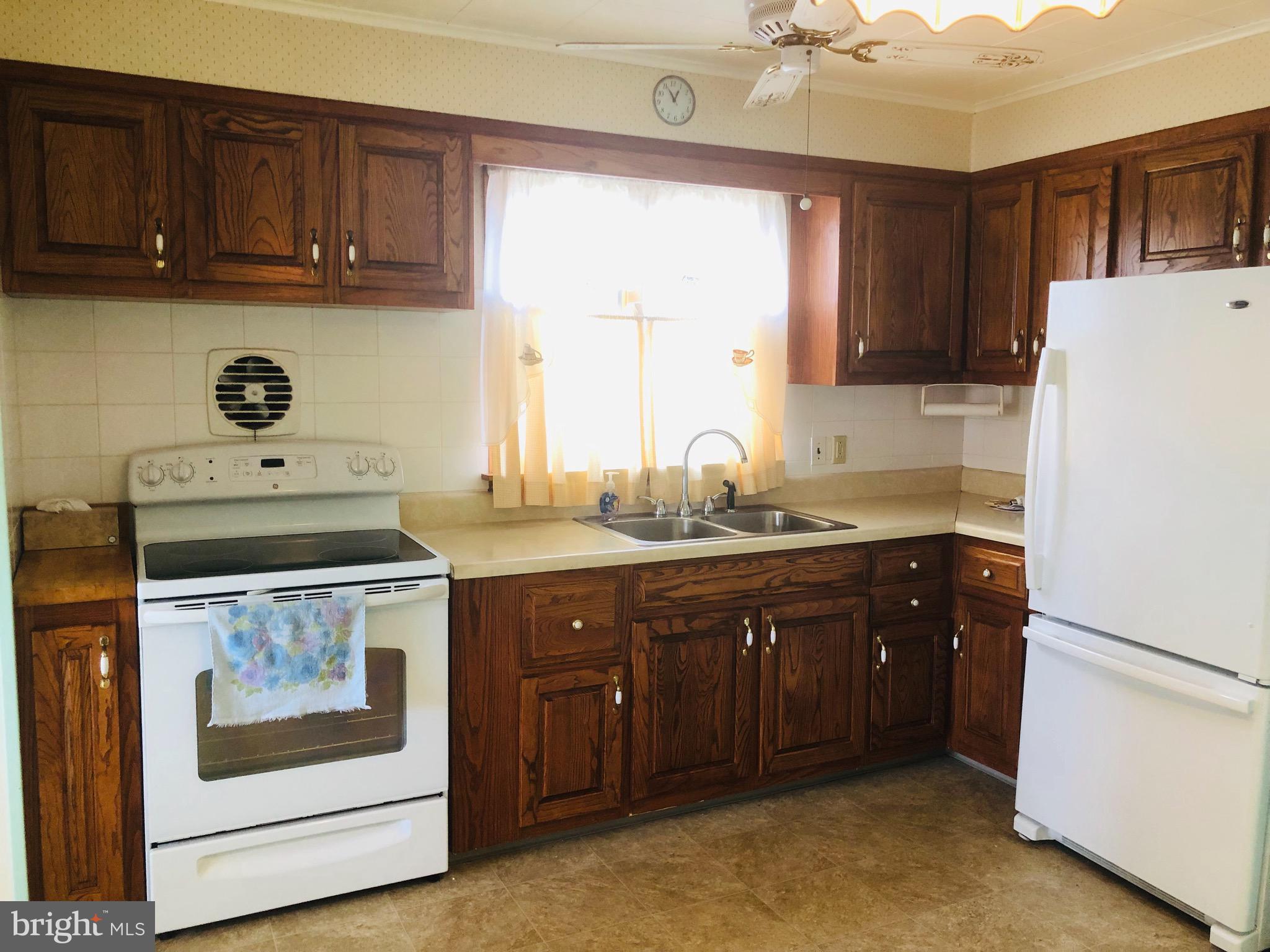31 Mahoney Road Pennsville, NJ 08070 - Photo 2 of 8 Gallery Image 2