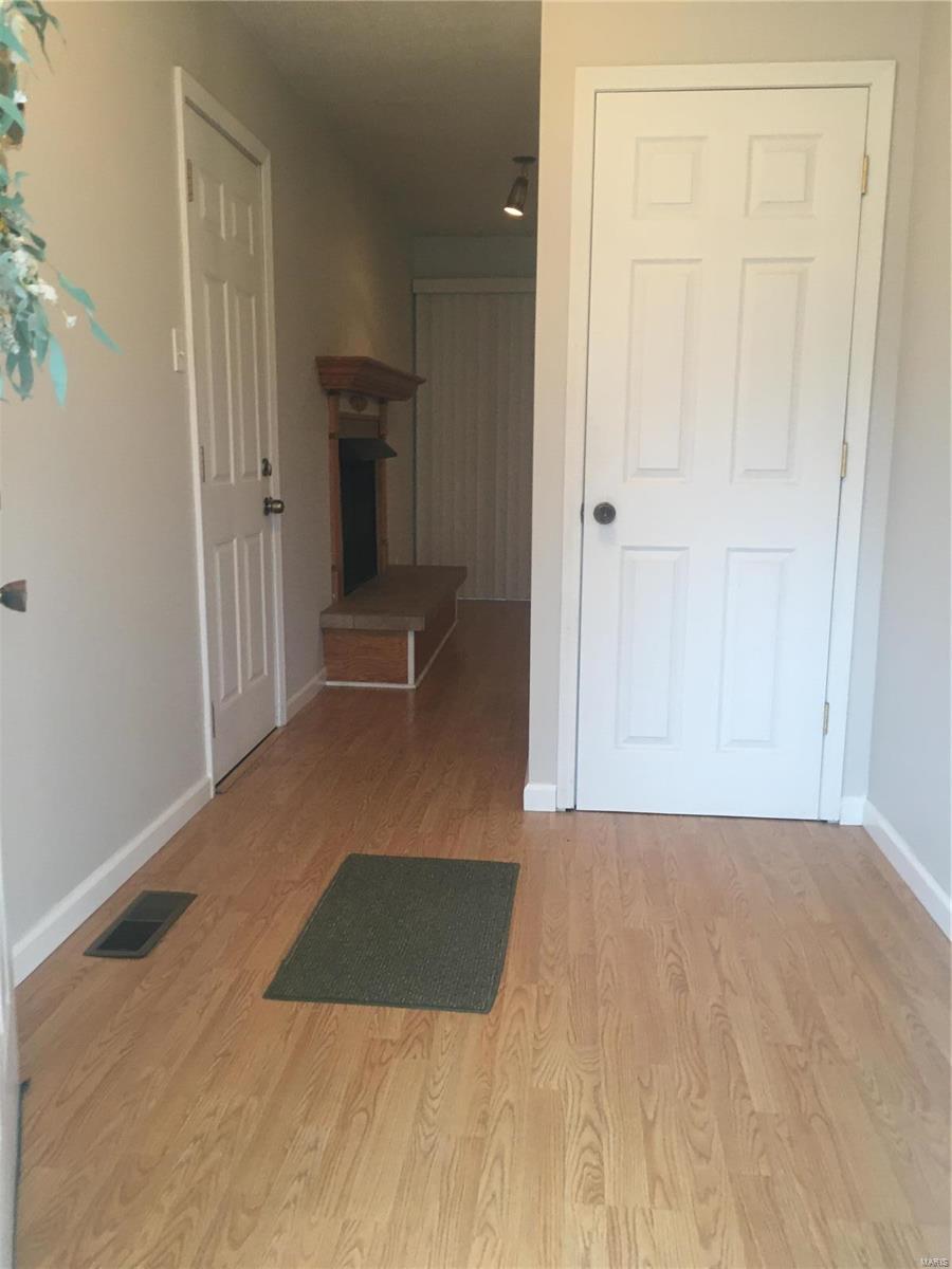 5803 Rabbit Run Drive St. Louis, MO 63129 - Photo 2 of 42 Gallery Image 2