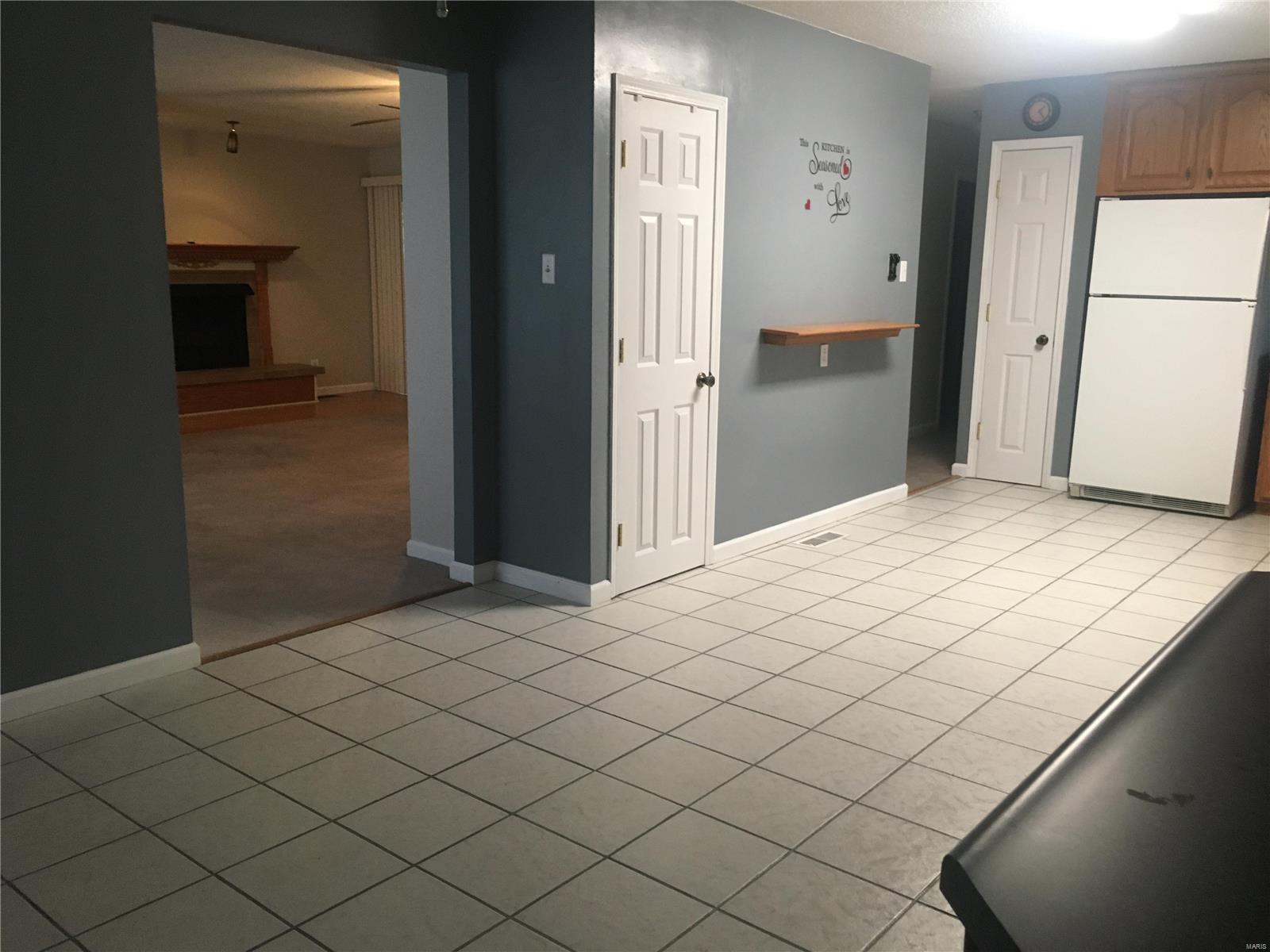 5803 Rabbit Run Drive St. Louis, MO 63129 - Photo 14 of 42 Gallery Image 14