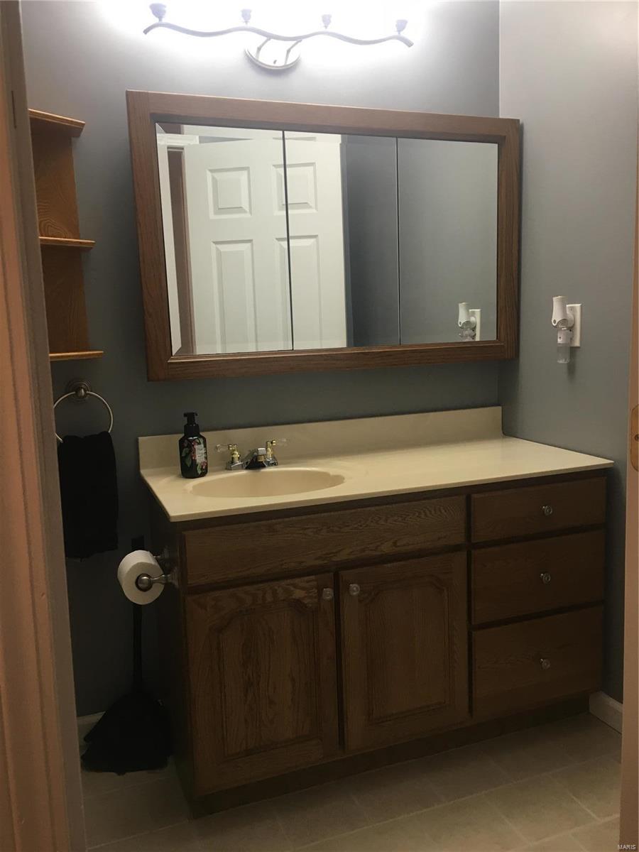 5803 Rabbit Run Drive St. Louis, MO 63129 - Photo 16 of 42 Gallery Image 16