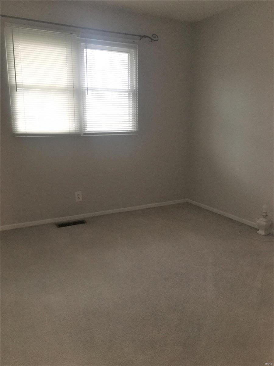 5803 Rabbit Run Drive St. Louis, MO 63129 - Photo 19 of 42 Gallery Image 19