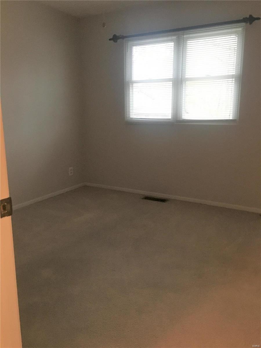 5803 Rabbit Run Drive St. Louis, MO 63129 - Photo 20 of 42 Gallery Image 20