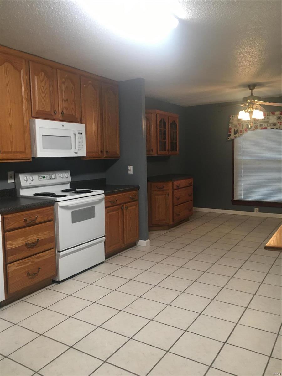 5803 Rabbit Run Drive St. Louis, MO 63129 - Photo 10 of 42 Gallery Image 10