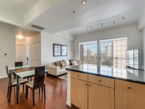 $422,000 | 3225 Turtle Creek Boulevard, Unit 709, Dallas, TX 75219