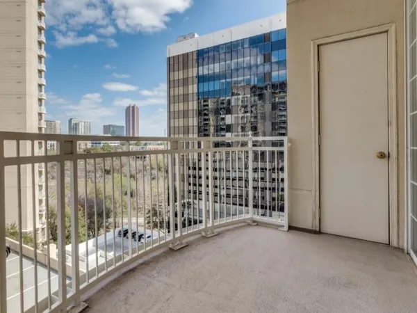 $422,000 | 3225 Turtle Creek Boulevard, Unit 709, Dallas, TX 75219