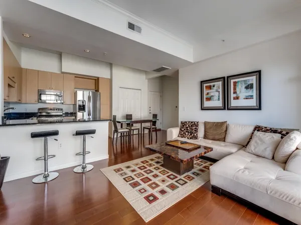 $422,000 | 3225 Turtle Creek Boulevard, Unit 709, Dallas, TX 75219