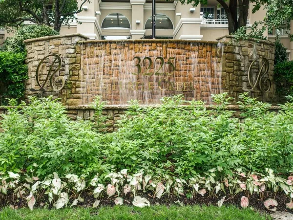 $422,000 | 3225 Turtle Creek Boulevard, Unit 709, Dallas, TX 75219