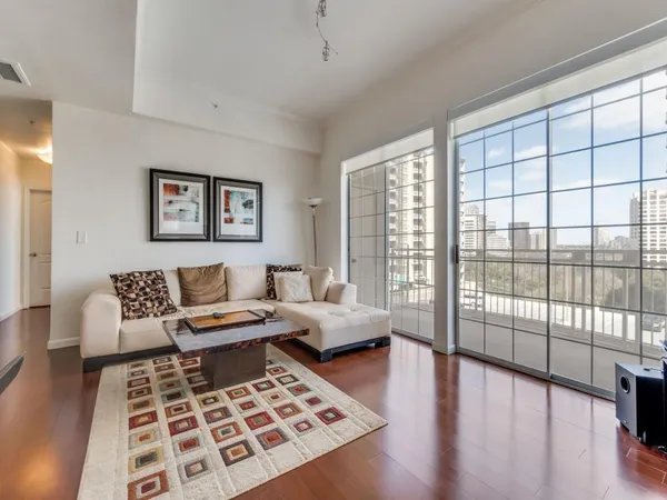 $422,000 | 3225 Turtle Creek Boulevard, Unit 709, Dallas, TX 75219